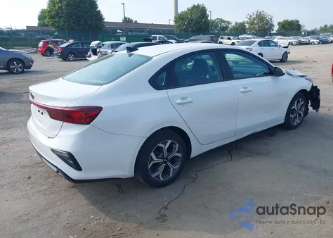 2021 Kia Forte Lxs из США, поврежденный, VIN 3KPF24AD1ME406086